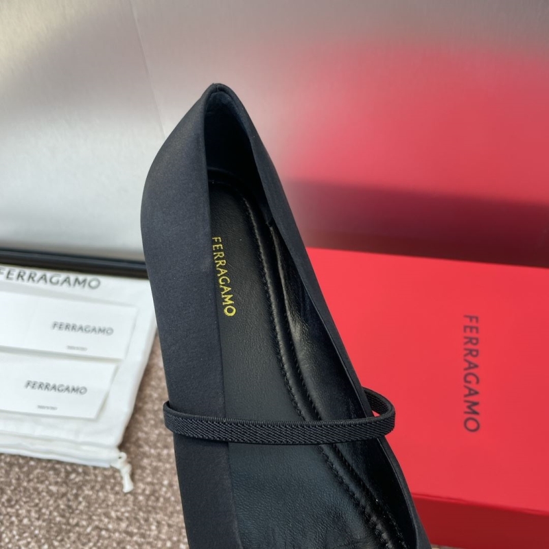 Ferragamo flat shoes